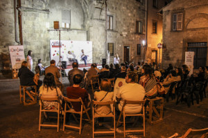 Slow Food Viterbo, in collaborazione con Slow Food Italia e Slow Food Lazio organizza a Viterbo lo Slow Food Village. La manifestazione prevede più di 150 eventi in concomitanza con Caffeina Cultura Festival di Viterbo. Un ricco programma di appuntamenti nelle vie, piazze e cortili di Viterbo attraverso eventi e la partecipazione di ospiti di rilevanza nazionale e internazionale tra cui scrittori e giornalisti, dibattiti, reading teatrali, anteprime nazionali, letture sceniche, teatro per ragazzi, concerti, proiezioni, spettacoli, sonorizzazioni, mostre ed esposizioni, artigianato e gastronomia. Il tema dello Slow Food Village 2015 è "La Terra racconta, la terra Unisce" anche in occasione di Expo Milano 2015 e dell'anno Internazionale dei Suoli indetto dalle Nazioni Unite.